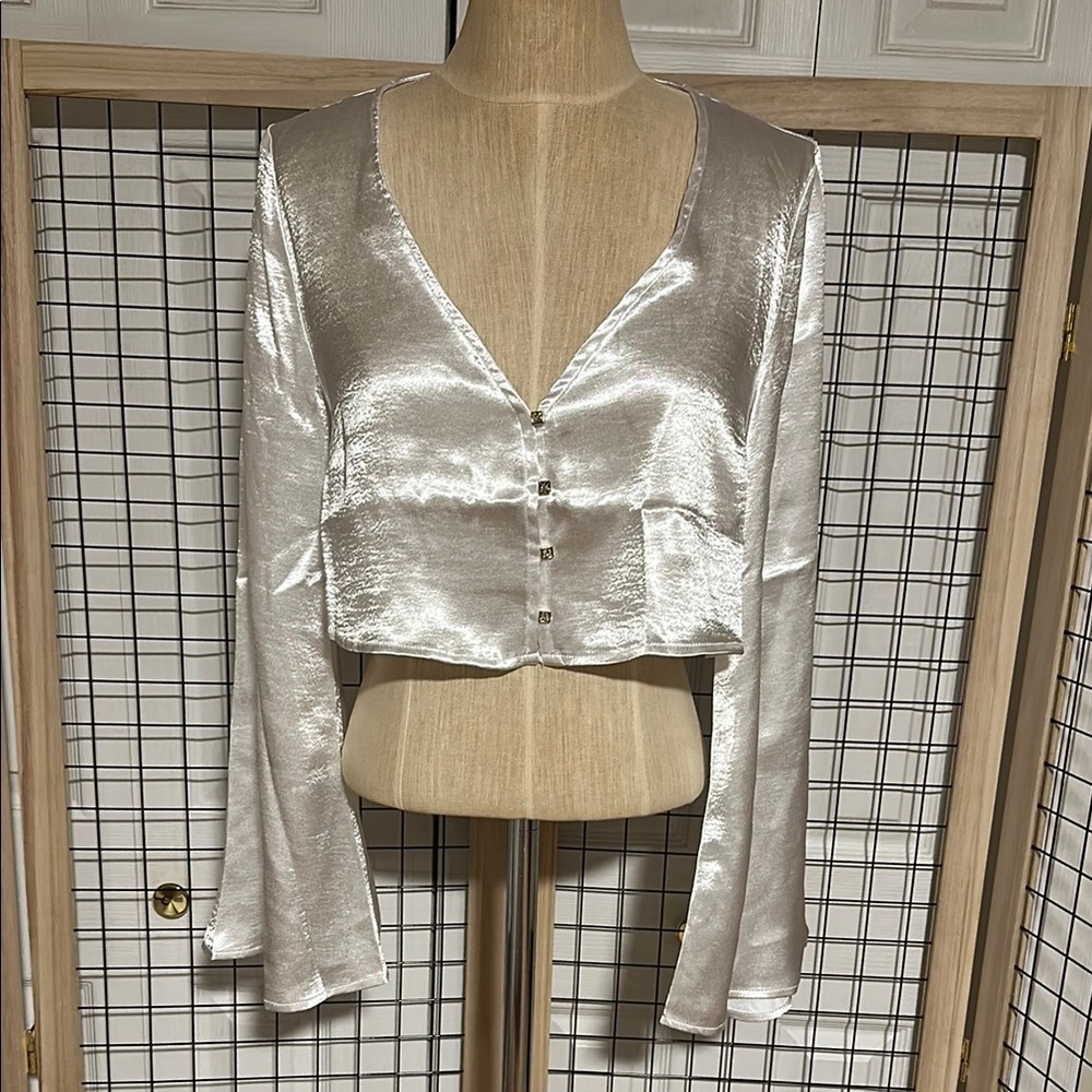 Mustard Seed White Bell Sleeve Cropped Blouse